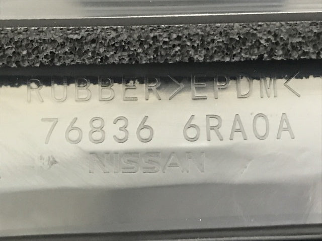 新品!エクストレイル/X-TRAIL T33/SNT33 純正 右 フロント Aピラー パネル 76836 6RA0A 76836-6RA0A ブラック ソリッド 日産(138175)