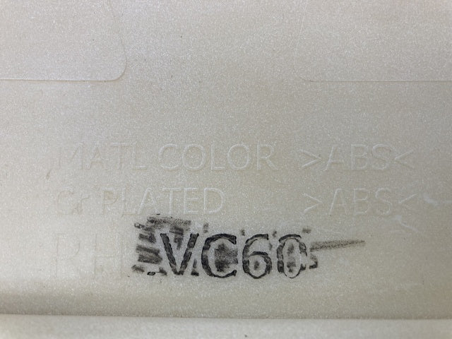 新車取り外し!ギガ 大型 2代目 2015- 10t 純正 右 フロント コーナーパネル/コーナーカバー VC60 ホワイト ソリッド いすゞ(138775)