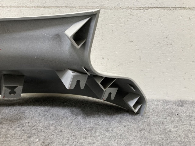 新車取り外し!ギガ 大型 2代目 2015- 10t 純正 右 アッパー フロント コーナーパネル/コーナーカバー ホワイト ソリッド いすゞ(138833)