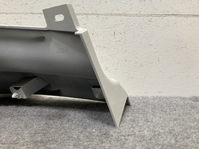 新車取り外し!ギガ 大型 2代目 2015- 10t 純正 左 アッパー フロント コーナーパネル/コーナーカバー ホワイト ソリッド いすゞ(138852)