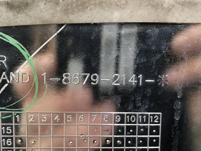 ギガ 大型 2代目 2015- 10t 純正 右 アッパー フロント ドア パネル 1-8679-2141-* メッキ いすゞ(138936)