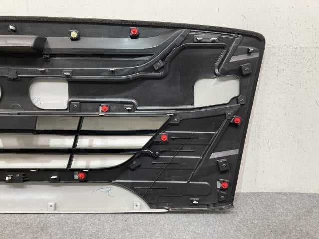 新車取り外し!ギガ 大型 2代目 2015- 10t 純正 フロント グリル/ラジエーターグリル ホワイト ソリッド いすゞ(138951)