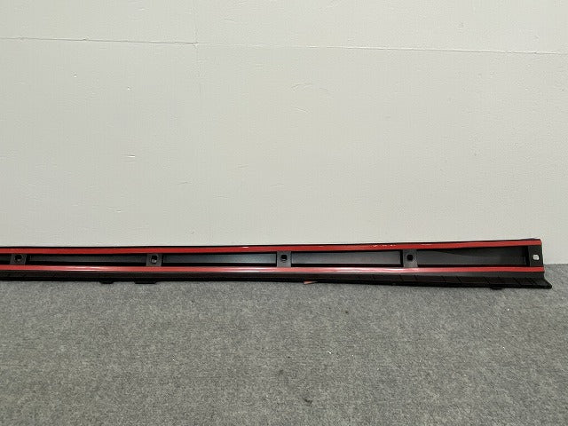 新品!A3 8V系 純正 右 サイドステップ/サイドスカート カバー 8V4.854.536 A 8V4854536A 素地 アウディ(139911)