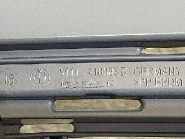 新品!7シリーズ F01/F02/2009-2015 純正 フロント バンパー 5111 7183865 51117238751 サフ BMW(140009)