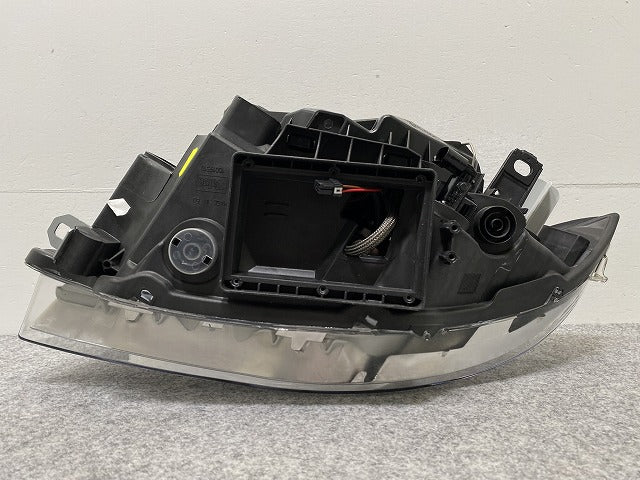 新品!1シリーズ E87 純正 右 ヘッドライト/ランプ キセノン HID VALEO 7159304-17 63117159304 BMW(140022)