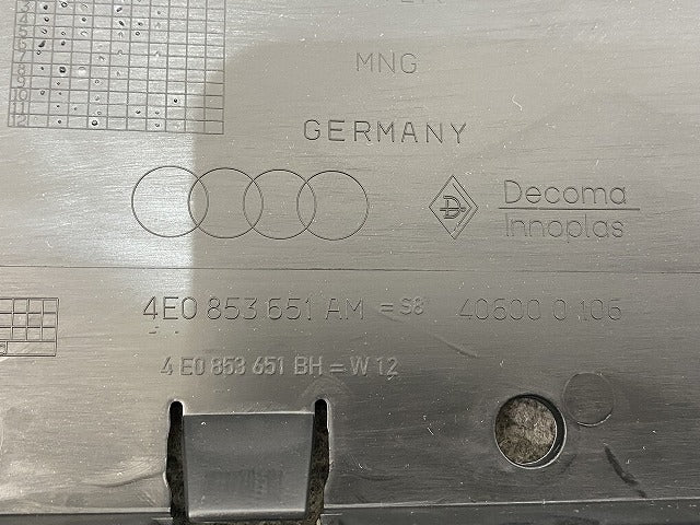 新品!A8/S8/D3 4E系 フロント グリル/ラジエーターグリル 4E0 853 651 AM 4E0853651AM1RR グレー メタリック アウディ(140030)