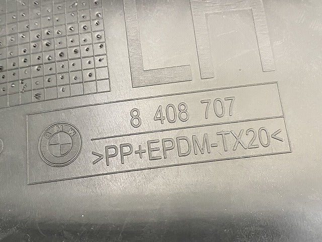 新品!X5 E53/2000-2007 純正 左 リア クォーター/オーバーフェンダー/フェンダーアーチモール 8 408 707 51718408707 素地 BMW(140081)