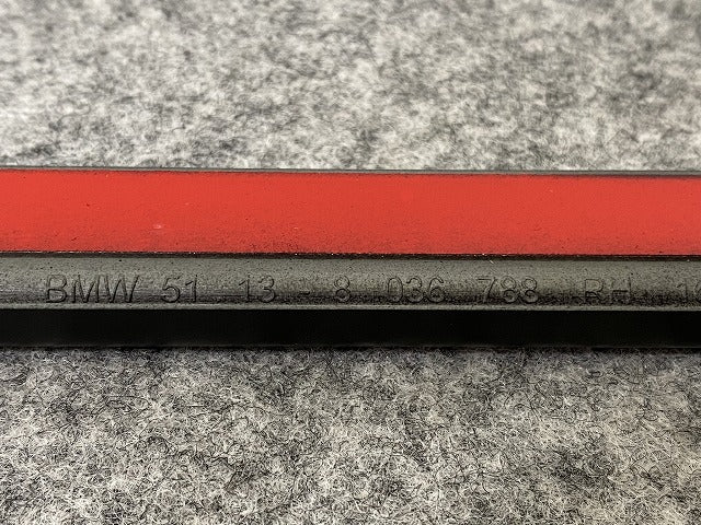 新品!X5 E70 純正 右 フロント ドア モール/プロテクター 51 13 8 036 788 51137903858 未塗装 BMW(140094)