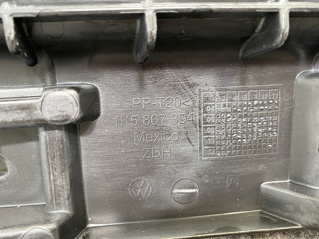 新品!ジェッタ 1K系/2006-2011 純正 右 リア バンパーブラケット 1K5 807 394 1K5807394 素地 フォルクスワーゲン(140108)