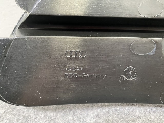 新品!A4(B7) Sライン 8E系 純正 左 フロント フォグカバー/フォグランプカバー 8E0 807 681 F 8E0807681F01C 素地 アウディ(140253)