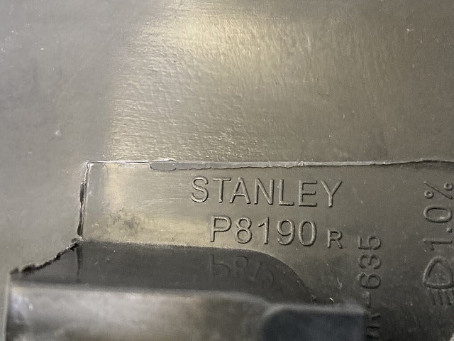キューブ Z12/NZ12 純正 右 ヘッドライト/ランプ ハロゲン レベライザー 刻印ZA STANLEY P8190 日産(140324)