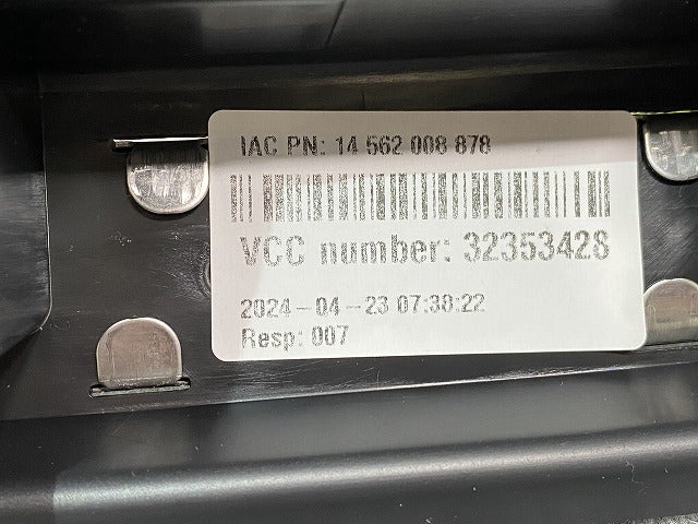 XC90 LB/LD系 純正 リア ゲート トリム スカッフ プレート 32353428 32353289 素地/メッキ ボルボ(141013)