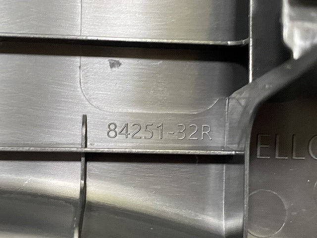 新車取り外し!N-BOX/NBOX Nボックス JF5/JF6 純正 左 リア サイドステップ ガーニッシュ 84251-32R 素地 ホンダ(142331)