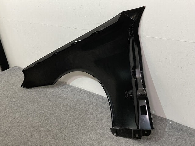新品!Cクラス/スポーツクーペ W203 純正 右 フロント フェンダー 未塗装 メルセデスベンツ(142592)