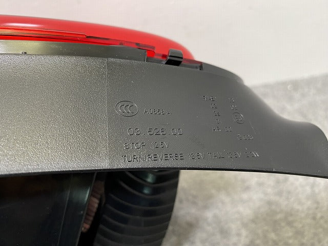 新品!ミニ F55/F56 純正 前期 右 テールランプ/ライト/レンズ LED 03.526.00 63217297414 MINI(142654)