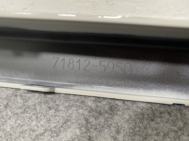 新品!ハスラー MR92S/MR52S リア ガーニッシュ 71812-59S0 ソフトベージュメタリック WBB スズキ(142688)