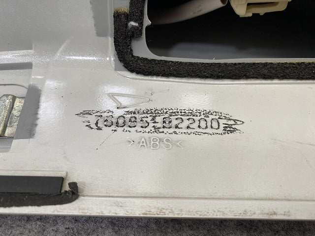 ムーヴ カスタム LA100S/LA110S 純正 リア ルーフスポイラー/ウィング 76085-B2200 パールホワイトIII W24 ダイハツ(142711)