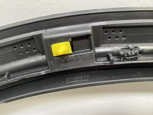 新品!XC90 左 フロント フェンダーアーチモール/オーバーフェンダー 31463346 未塗装 ボルボ(142978)