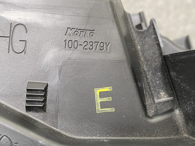 セレナ ハイウェイスター/X/XV/C28/NC28/GC28 e-POWER/ルキシオン/FC28/FNC28/GFC28 純正 右 ヘッドライト LED 刻印E 100-2379Y (143428)