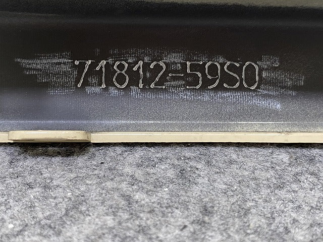 ハスラー/ハイブリッド MR92S/MR52S 純正 リア バンパーガーニッシュ 71812-59S0 シフォンアイボリーメタリック ZVG スズキ(143966)