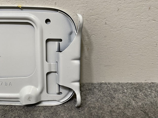 セレナ ハイウェイスター/S/X/G/XV/C27/GFC27/GFNC27/GC27/GNC27 e-POWER/HC27/HFC27 純正 フューエルフィラ オープニング リッド(144338)