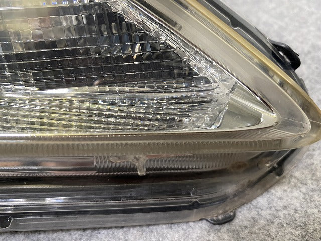 IS GSE20/GSE21/GSE25 純正 前期 中期 右 ヘッドライト/ランプ キセノン HID AFS付 刻印E KOITO 53-33 レクサス(144424)