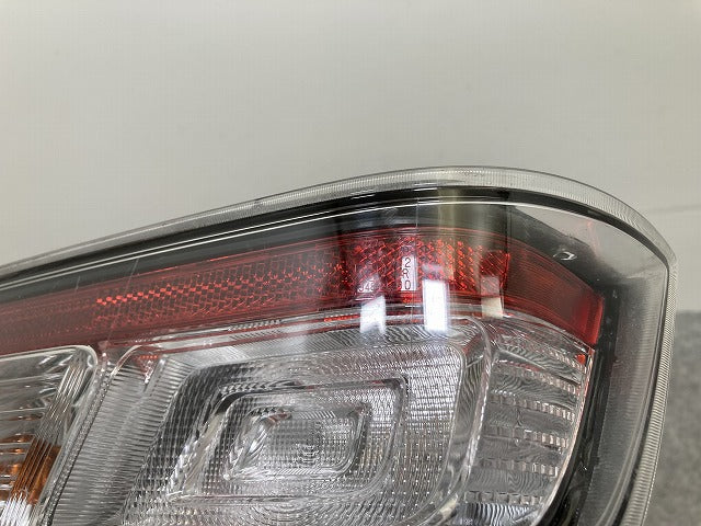 ハイゼット カーゴ/アトレーワゴン/サンバーバン/ S321V/S331V S321G/S331G S321M/S331M 純正 後期 右 テールランプ LED 220-6906C(145155)