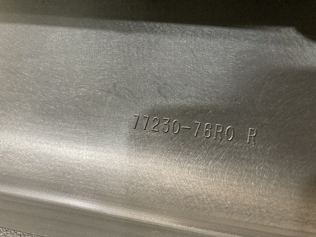 新品!クロスビー/XBEE ハイブリッド MN71S 純正 右 サイドステップ/サイドスカート 77230-76R0 77230-76R00-5PK 素地 スズキ(145307)