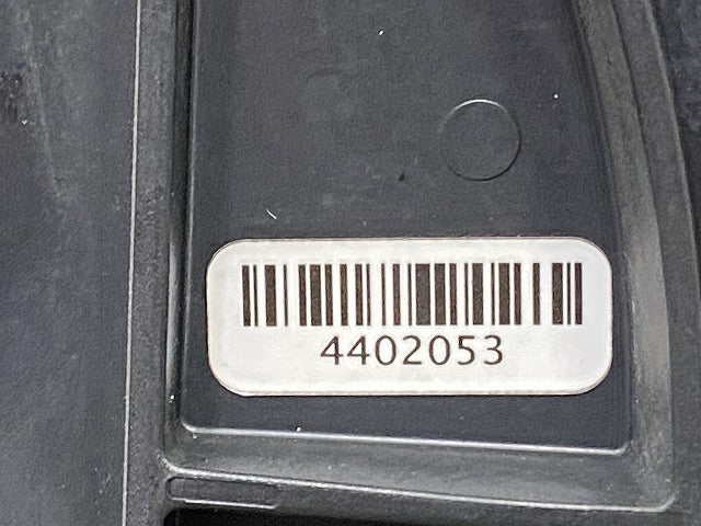 Cクラス W205 純正 フロント グリルエンブレム/ディストロニック付車用 A000 888 00 11 メルセデスベンツ(145405)