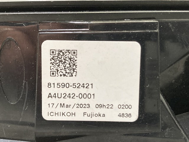 ヤリスクロス MXPB10/MXPB15 ハイブリッド/MXPJ10/MXPJ15 純正 左 テールランプ/ライト LED 刻印V2 ICHIKOH 52-332 81591-52421(145412)