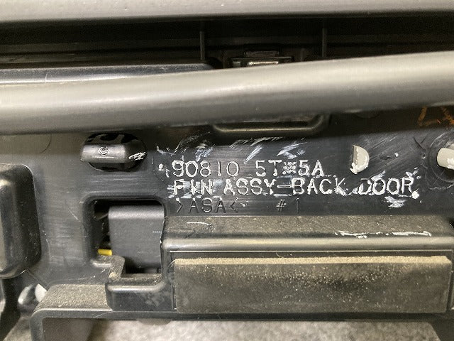 セレナ/ハイウェイスター C27/GFC27/GFNC27 e-POWER/HFC27 純正 リア フィニッシャーガーニッシュ 90810 5T*5A メッキ 日産(145843)