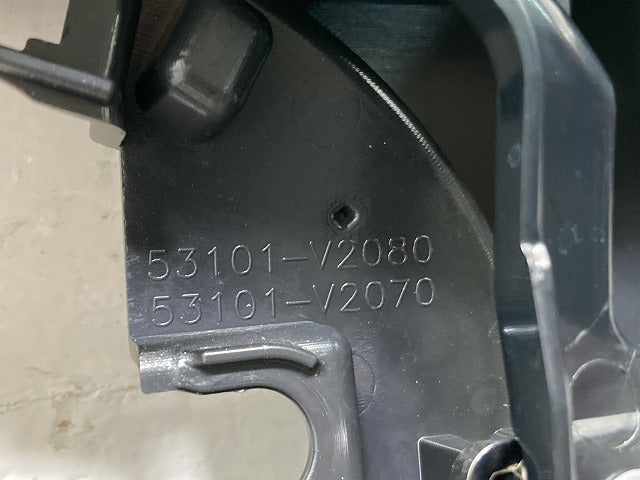 アルファード 40系/AGH40W/AGH45W/AAHH40W/AAHH45W 純正 フロント グリル/ラジエーターグリル カメラ穴付 53101-V2080/70(145844)