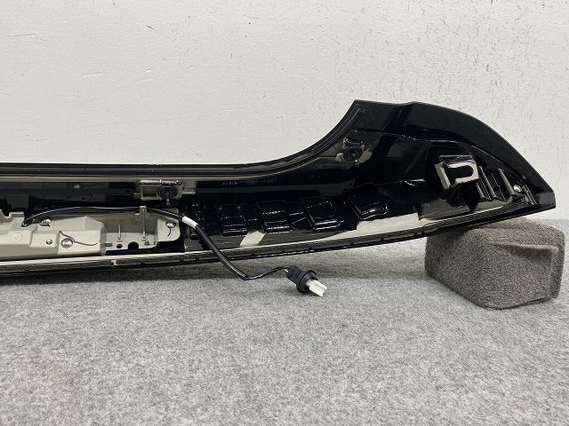 新車取り外し!オデッセイ e:HEV アブソルート RC5 純正 リア スポイラー 74900-T6D-H0-02 クリスタルブラックパール NH731P ホンダ(145989)