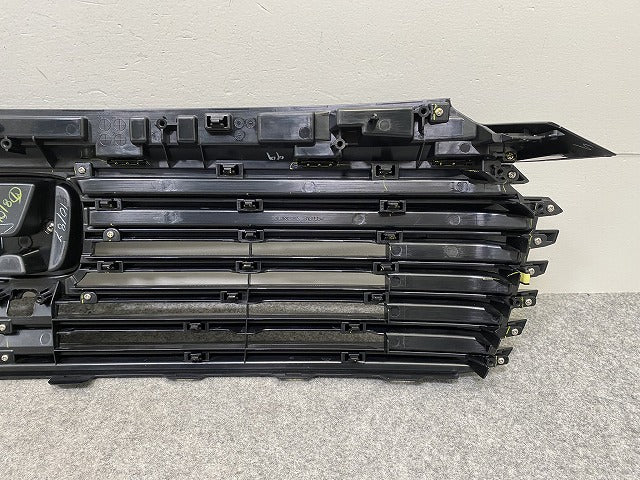 新車取り外し!ヴェゼル/VEZEL RV3/RV4/RV5/RV6 純正 後期 フロント グリル/ラジエーターグリル クリスタルブラックパール NH731P(146012)