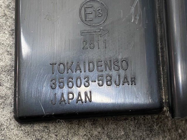 ワゴンR/AZワゴン スティングレー/MH22S/MJ22S 純正 右 テールランプ/ライト/レンズ ハロゲン TOKAIDENSO 35603-58JA スズキ(146052)