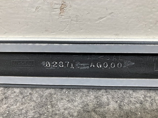 新品!セドリック/グロリア Y34/ENY34/HY34/MY34 純正 左 リア ドア リアドアプロテクタモール 82871 AG000 ホワイトパール(146733)