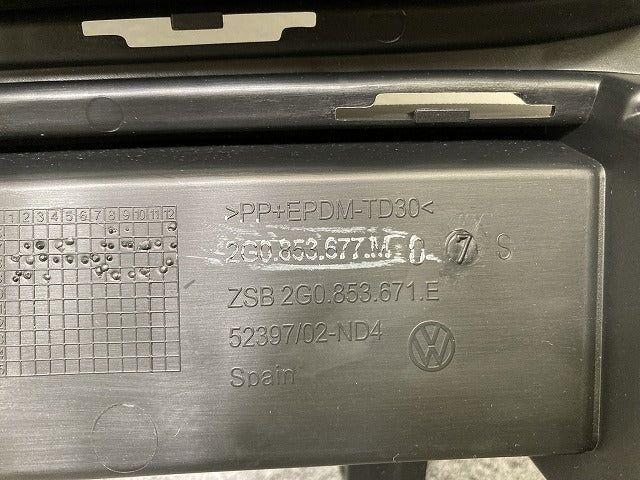 新品!ポロ/POLO AW系/AWCHZ/AWDAD 純正 フロント バンパー グリル 2G0.853.677.M 2G0853677M9B9 素地 フォルクスワーゲン(146959)