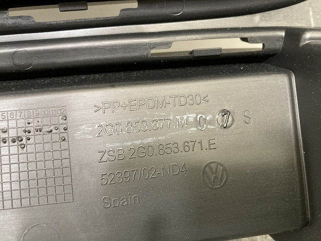 新品!ポロ/POLO AW系/AWCHZ/AWDAD 純正 フロント バンパー グリル 2G0.853.677.M 2G0853677M9B9 素地 フォルクスワーゲン(146962)