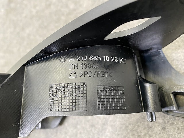 新品!CLSクラス W219/C219 純正 右 フロント フォグカバー A 219 885 10 23 A2198851023 未塗装 メルセデスベンツ(147095)