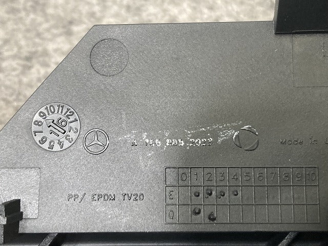 新品!GLクラス X166 純正 リア バンパー カバー/牽引フックカバー A 166 885 20 23 A1668852023 素地 メルセデスベンツ(147160)
