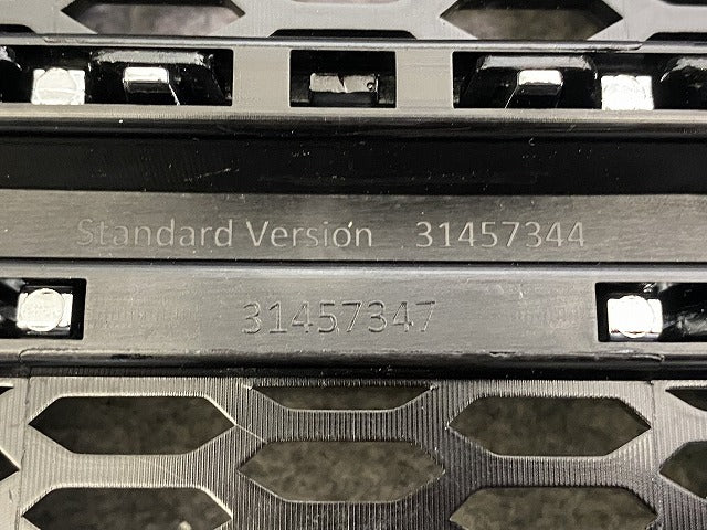 新品!XC40 XB系 純正 フロント グリル/ラジエーターグリル 31457344 V31457344 ブラック ソリッド ボルボ(147240)
