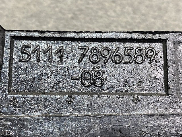 新品!5シリーズ E60/E61 純正 左 フロント サポート ショックアブソーバーフォーム 5111 7896589-08 51117896589 BMW(147241)
