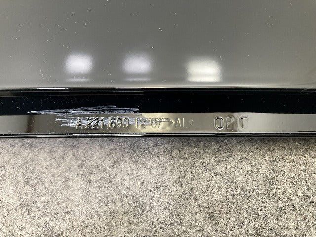新品!Sクラス W221 純正 右 フロント ドア Bピラー A221 690 12 87 A2216901287 ブラック ソリッド メルセデスベンツ(147267)