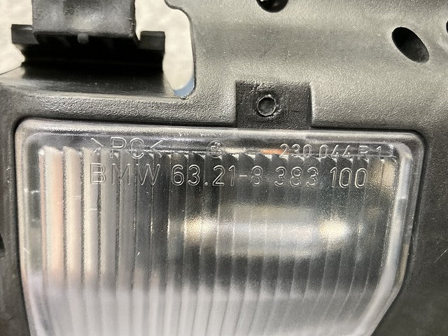 新品!3シリーズ E46 右 テールランプ/ライト/レンズ ハロゲン バルブホルダー 63.21-8 383 100 63217165954 BMW(147343)