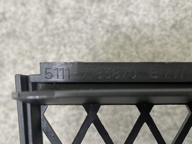新品!7シリーズ F01/F02/2011-2012 純正 フロント グリル/ラジエーターグリル 5111 7183870 51117183870 素地 BMW(147511)