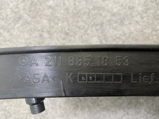 新品!Eクラス/AMG W211 純正 右 フロント バンパー グリル A 211 885 18 53 A2118851853 素地 メルセデスベンツ(147570)