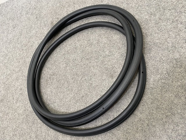 新品!3シリーズ E46 純正 右 フロント ドア ウェザーストリップ 51338194696 BMW(147628)