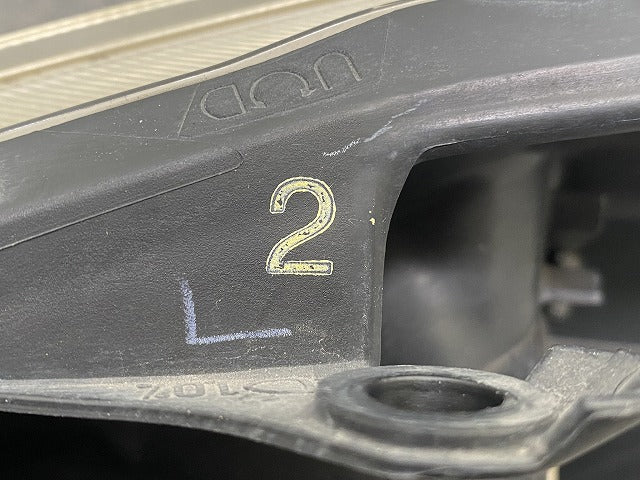 プリウスα/アルファ ZVW40W/ZVW41W 純正 右 ヘッドライト/ランプ ハロゲン レベライザー 刻印2 KOITO 47-41 81130-47280 トヨタ(147697)