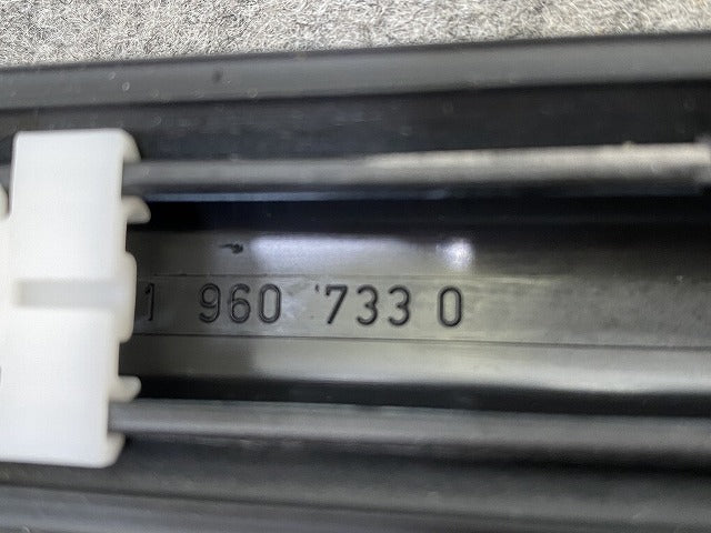 新品!3シリーズ E36 純正 左 リア ドア バンパーモール 1 960 733.0 51131960733 BMW(147701)