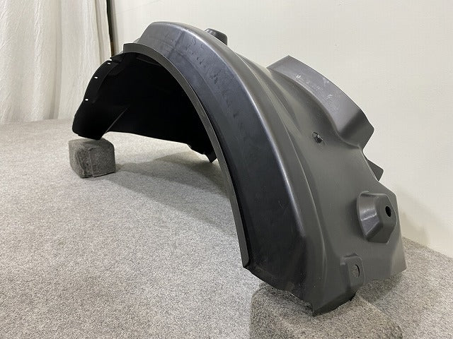 新品!1シリーズ E81/E87 純正 右 フロント フェンダー ライナー 後側 51.71-7 059 372 51717059372 素地 BMW(147726)